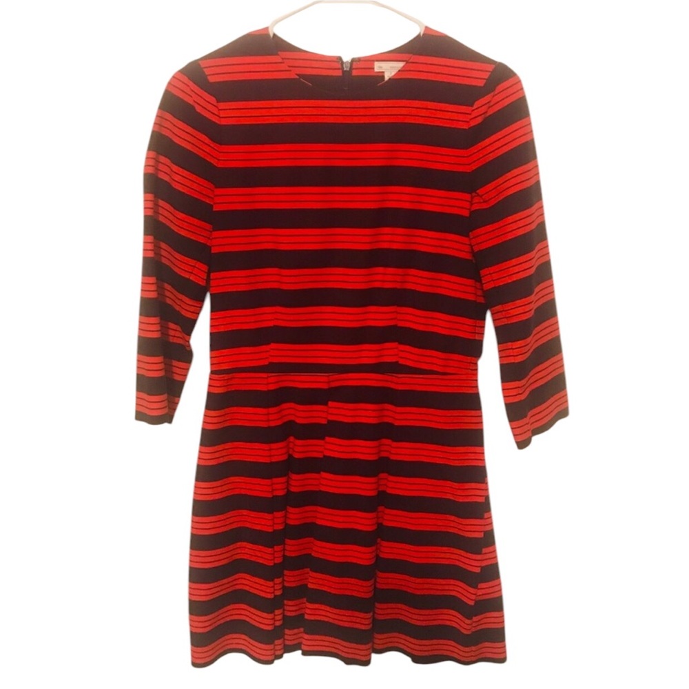 Gap black & red striped fit & flare box pleated dress with pockets